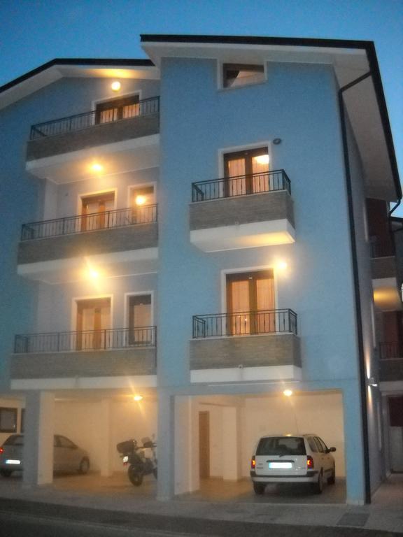 Residence Blue Caorle Bagian luar foto